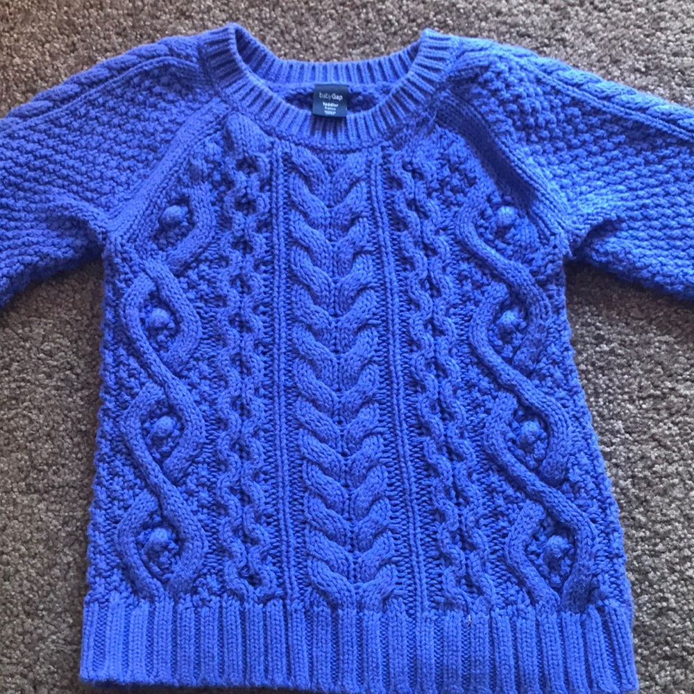 Gap size 4T cable sweater